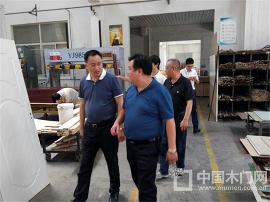 中國木材與木制品流通協(xié)會(huì)