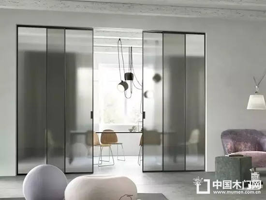 靜楓木門(mén)