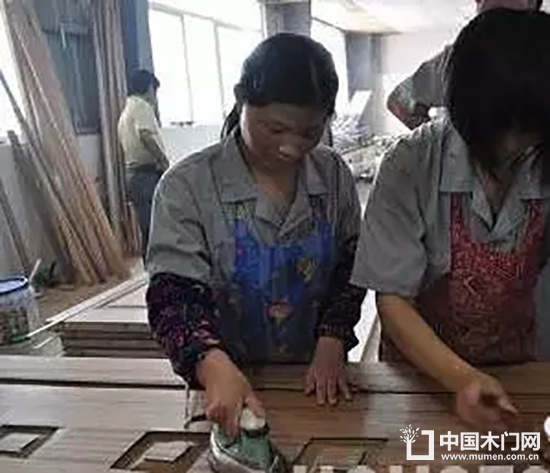 靜楓木門(mén)