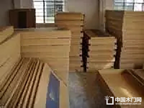 靜楓木門(mén)