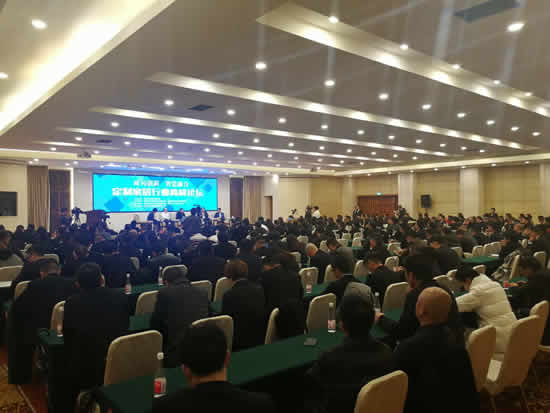 “破局、創(chuàng)新、智造、 融合”—— 溫州市定制家居商會(huì)年會(huì)隆重召開(kāi)