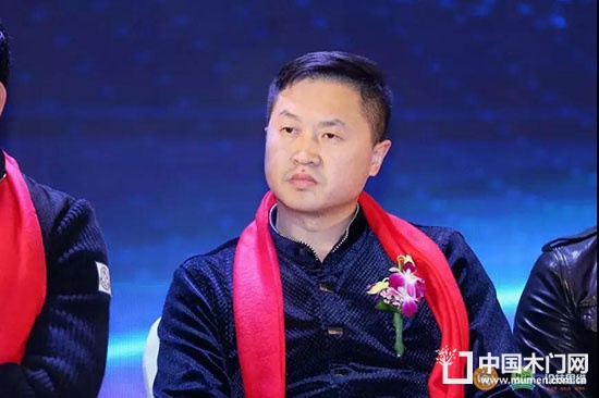 中國(guó)門業(yè)協(xié)會(huì)定制家居及設(shè)計(jì)GDCC峰會(huì)