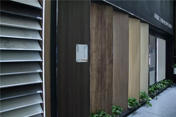 北京門(mén)展