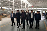 湖北省門業(yè)協(xié)會(huì)考察團(tuán)蒞臨千川木門湖北生產(chǎn)基地考察