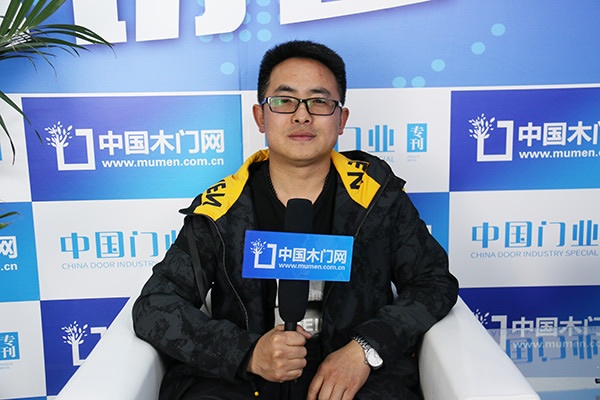 圣利寶木門榮獲中國(guó)木門十大人氣品牌