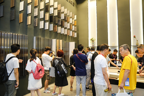 大美至簡，拜勒尼攜迭代新品驚艷綻放廣州建博會