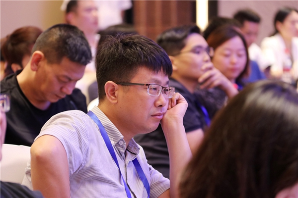 喬金斯＆云庭御邑2019年中經銷商大會暨新品發(fā)布完美落幕