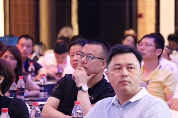 喬金斯＆云庭御邑2019年中經銷商大會暨新品發(fā)布完美落幕