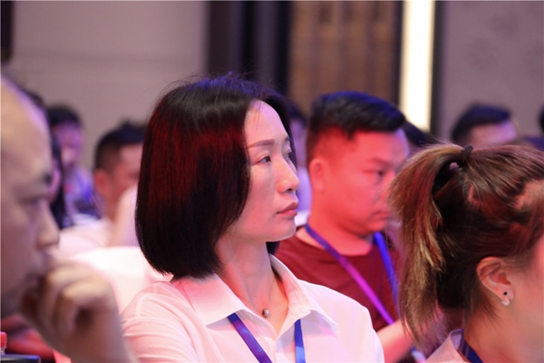 喬金斯＆云庭御邑2019年中經銷商大會暨新品發(fā)布完美落幕