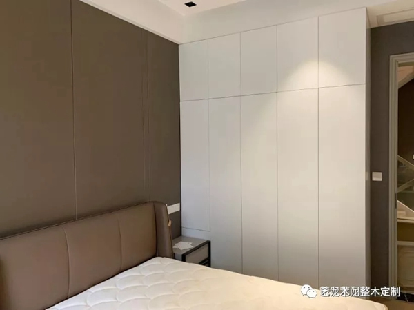 藝龍木門·全屋定制：精美柜體案例大全，美觀實(shí)用的設(shè)計感！
