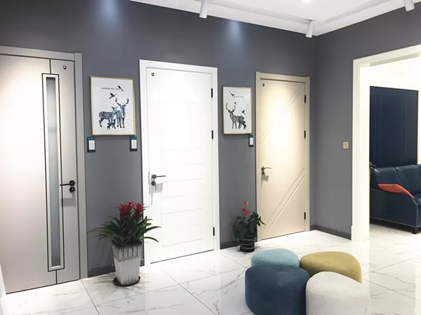 雙羽木門姜堰店：了解市場動(dòng)向 做好客戶服務(wù) 打造核心競爭力