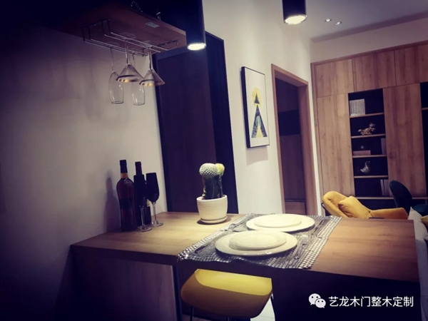 藝龍木門全屋定制教你將小空間設(shè)計(jì)出精致感