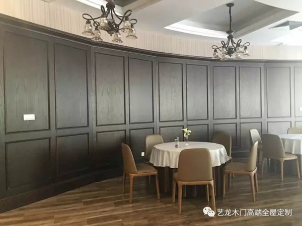 藝龍木門：美到咂舌的整木護(hù)墻板、樓梯精美案例！