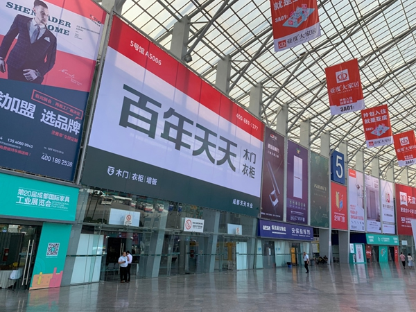 覆認(rèn)知的極簡(jiǎn)，遇見(jiàn)不一樣的百年天天木門(mén)！