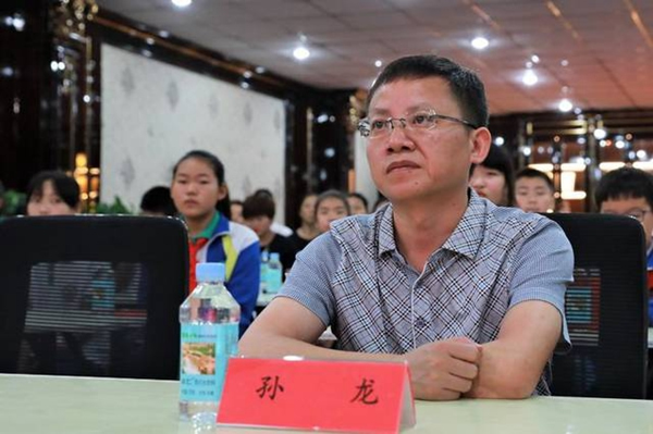 思佳木門：匯聚思佳之愛，筑夢學(xué)子未來