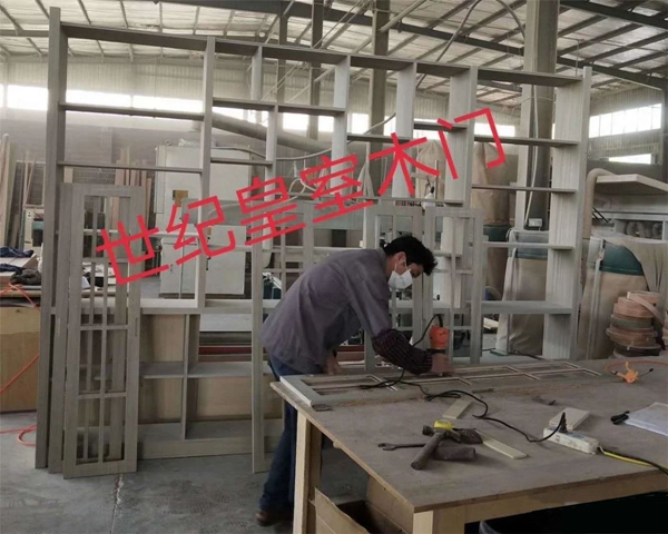 世紀(jì)皇室門(mén)業(yè)打造極簡(jiǎn)家居永恒的主旋律！