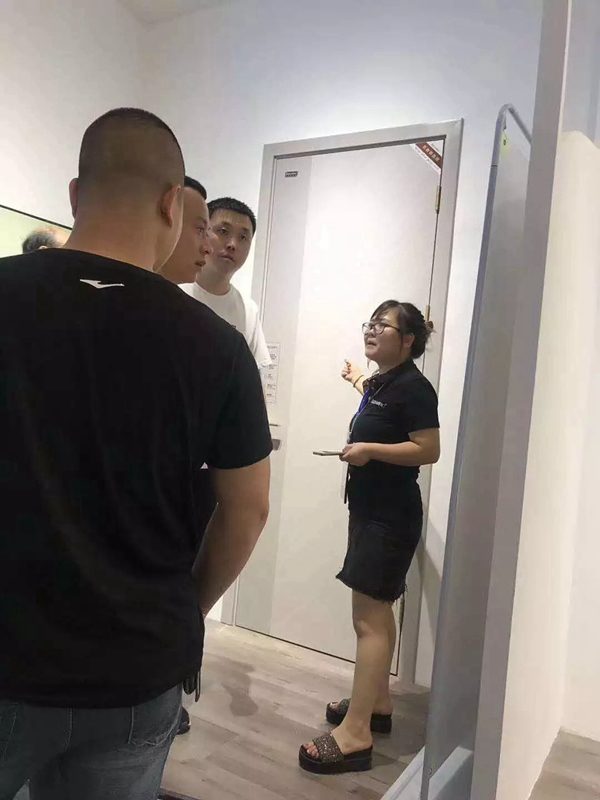 嘉尊木門：第十屆永康門博會，為您開啟財富之門！