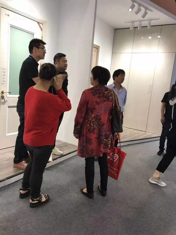 嘉尊木門：第十屆永康門博會，為您開啟財富之門！