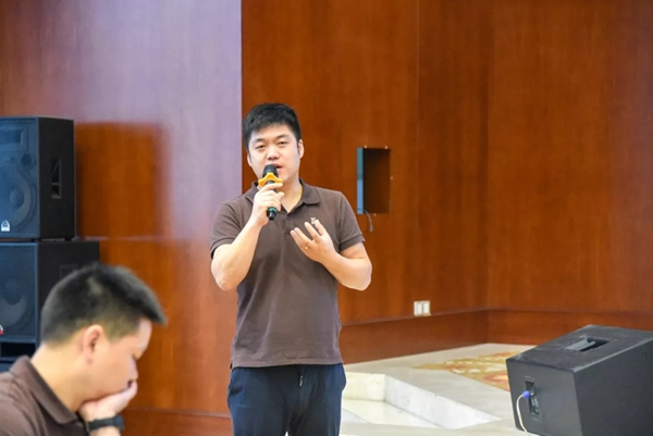 圖森整體木作中堅(jiān)俱樂(lè)部嵊州會(huì)議成功召開