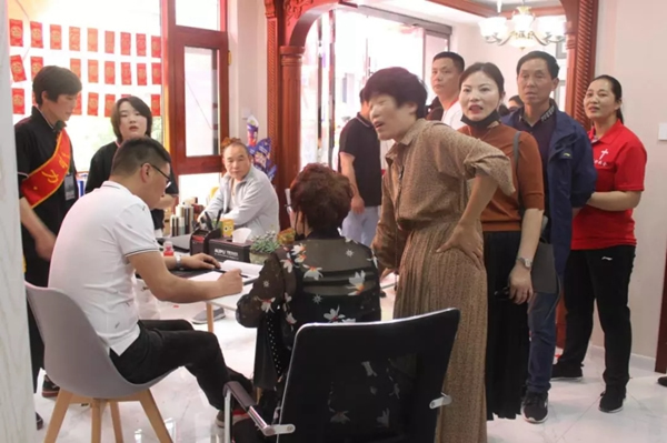 合力太和紅星美凱龍旗艦店簽售會(huì)圓滿結(jié)束