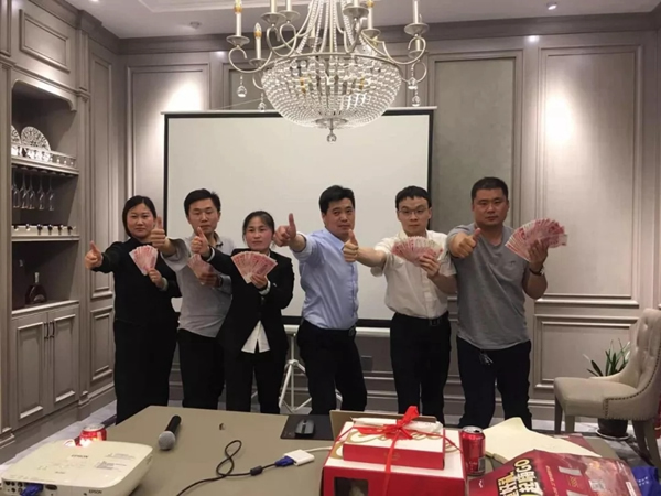 尚佰木門·整木定制4月單店活動項目圓滿落幕，5月再續(xù)輝煌！