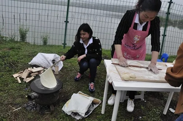 美固門窗2019春游團建活動圓滿結束，不負芳華不負卿！