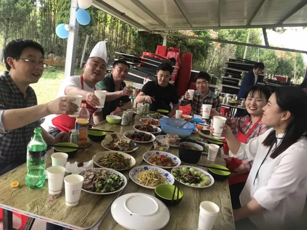 尚佰木門 · 整木定制大家庭共同迎來“全員團建日”！