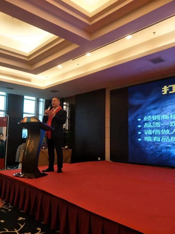 嘉尊木門2019千城萬店戰(zhàn)略發(fā)布暨江西贏銷峰會首站圓滿落幕