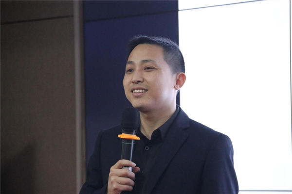 喬金斯耐思迪商學(xué)院課程培訓(xùn)會(huì)、校企授牌儀式成功開講與舉行！