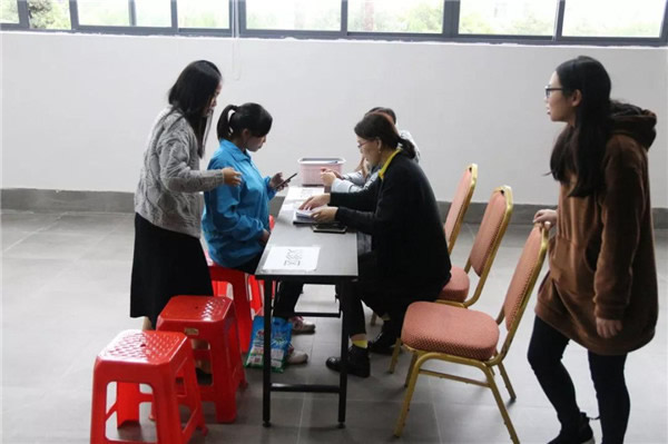 魅力女性，快樂幸福