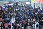 尚品本色：一副春聯(lián)一份祝福，送福到北京站！