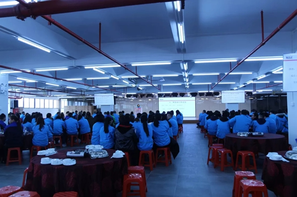 潤成創(chuàng)展木門：幸福是奮斗出來的！