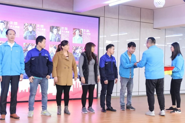 潤成創(chuàng)展木門：幸福是奮斗出來的！