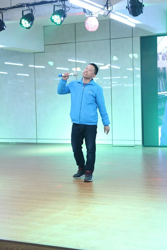 潤成創(chuàng)展木門：幸福是奮斗出來的！