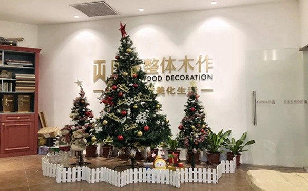 圖森整體木作的圣誕味兒，約嗎？