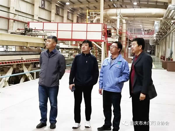 重慶市木門行業(yè)協(xié)會秘書長、副會長走近云南