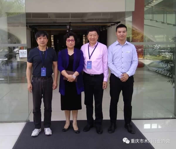 重慶市木門行業(yè)協(xié)會秘書長、副會長走近廣東