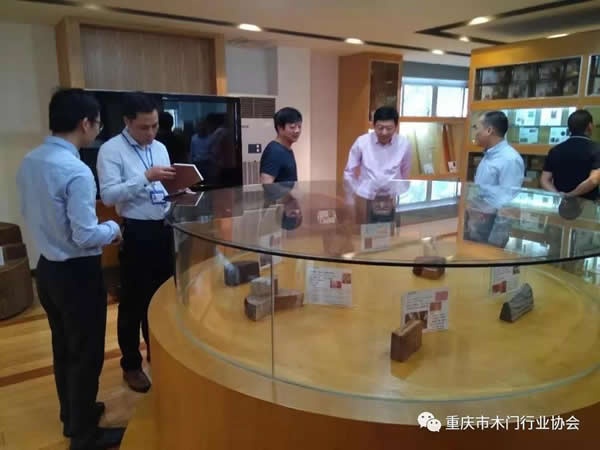 重慶市木門行業(yè)協(xié)會秘書長、副會長走近廣東