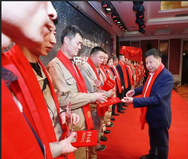 金禾木業(yè)21周年感恩答謝會(huì) 絢麗第一篇