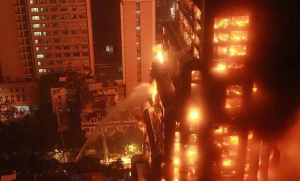 美心家美木門(mén)：一扇安全之門(mén)，一把生命之匙