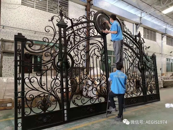 艾奎斯別墅大門：只做手工鐵藝，做好手工鐵藝