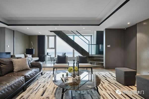 世紀(jì)皇室木門：將護(hù)墻板做成平板，原來效果竟這么美