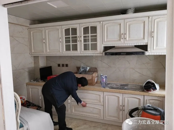 三力宏鑫：帶你了解實(shí)木櫥柜小知識