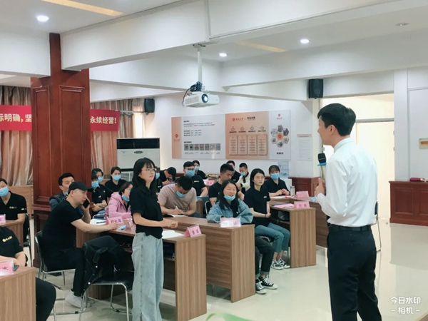 鑫迪木門第13期《決勝新店開業(yè)》新加盟精英特訓(xùn)營成功開營