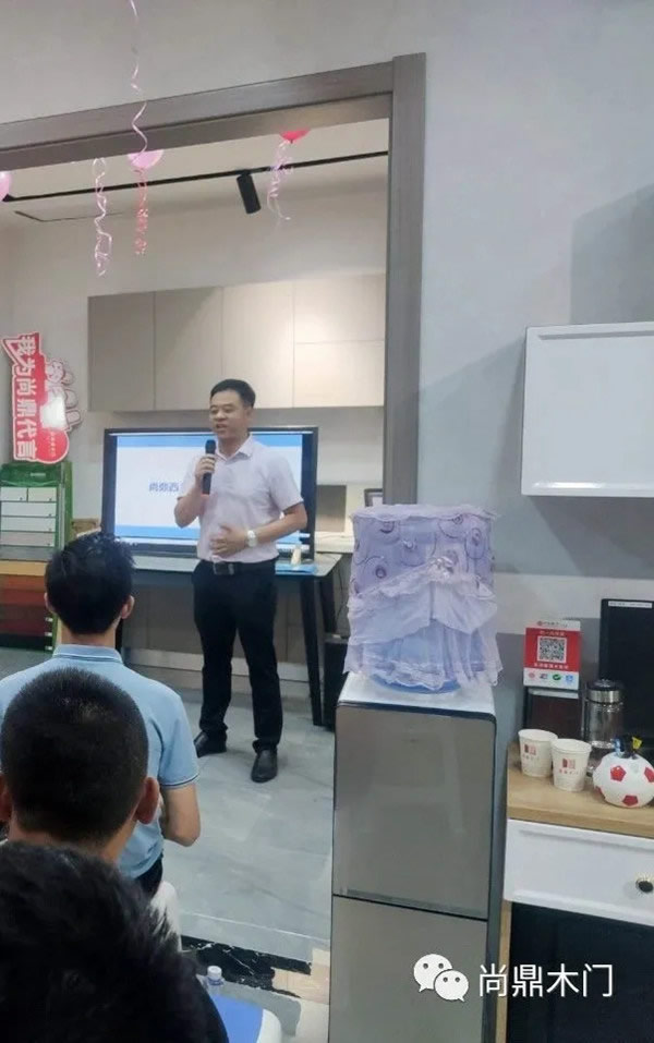 尚鼎木門鼎盛華之家店盛大開(kāi)業(yè)
