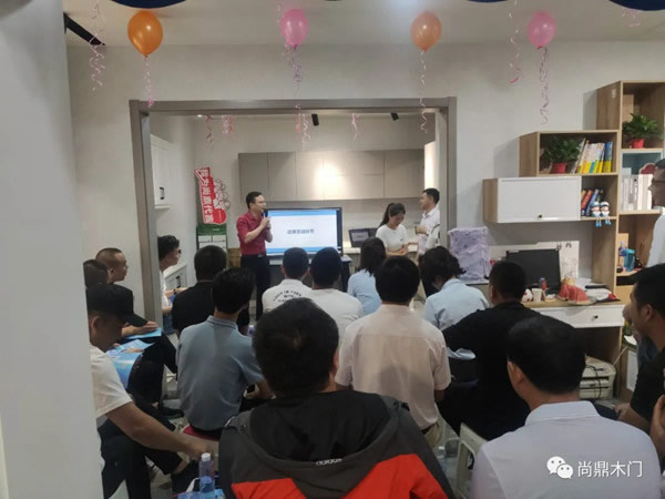 尚鼎木門鼎盛華之家店盛大開(kāi)業(yè)