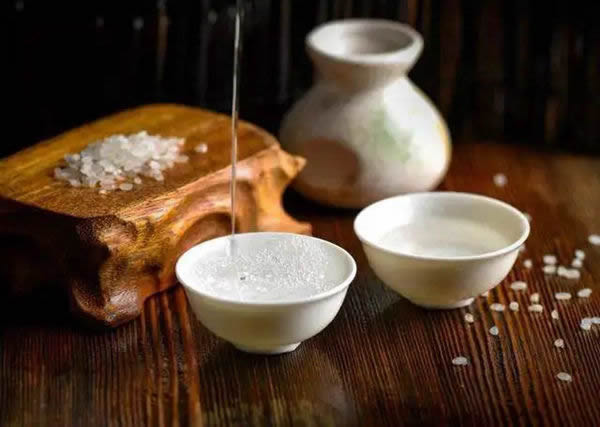 林源木門：白露時節(jié)，愿您百歲無憂！