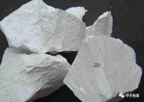 中天家居告訴你發(fā)霉木門的保養(yǎng)技巧