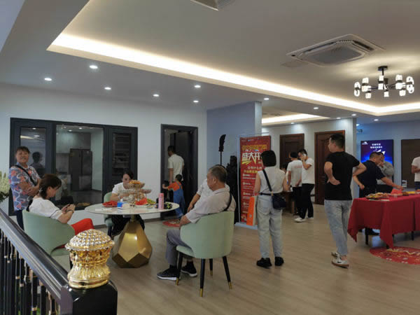 600㎡王力南寧新形象旗艦店，開業(yè)當(dāng)天業(yè)績就突破30萬