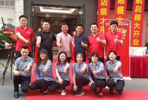 世友地板、顧友整木家居館淮南店盛大開業(yè)！